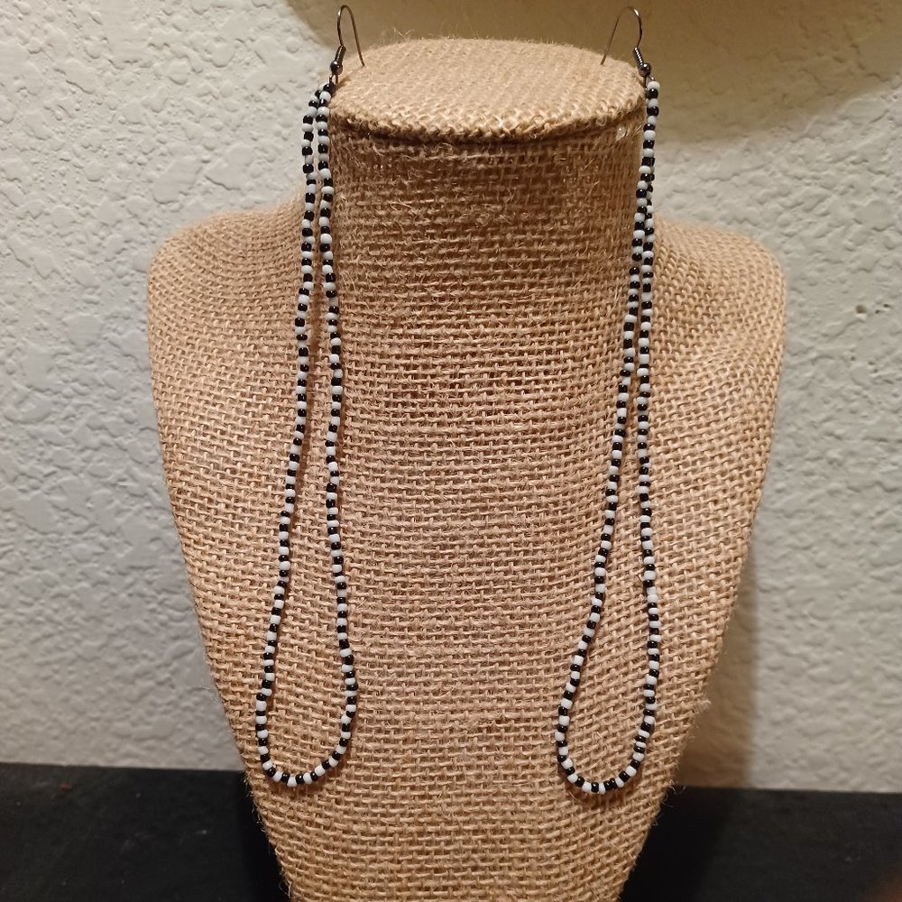 Swinging Loop Beads by PersonallyBowedbyCLB